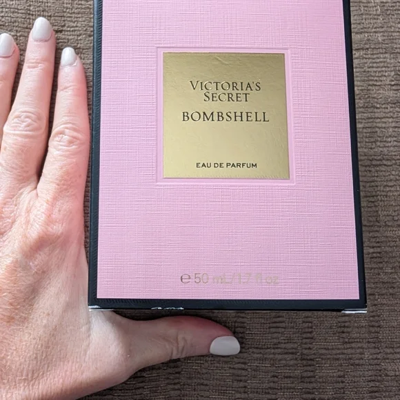 Nib. Bombshell - Picture 8 of 8